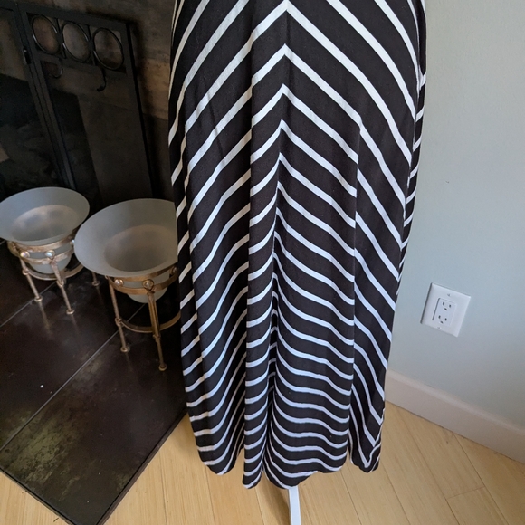 Talbots Womens Small Black White Stripe Chevron Open Back Stretch Maxi Dress 171 - Picture 4 of 13